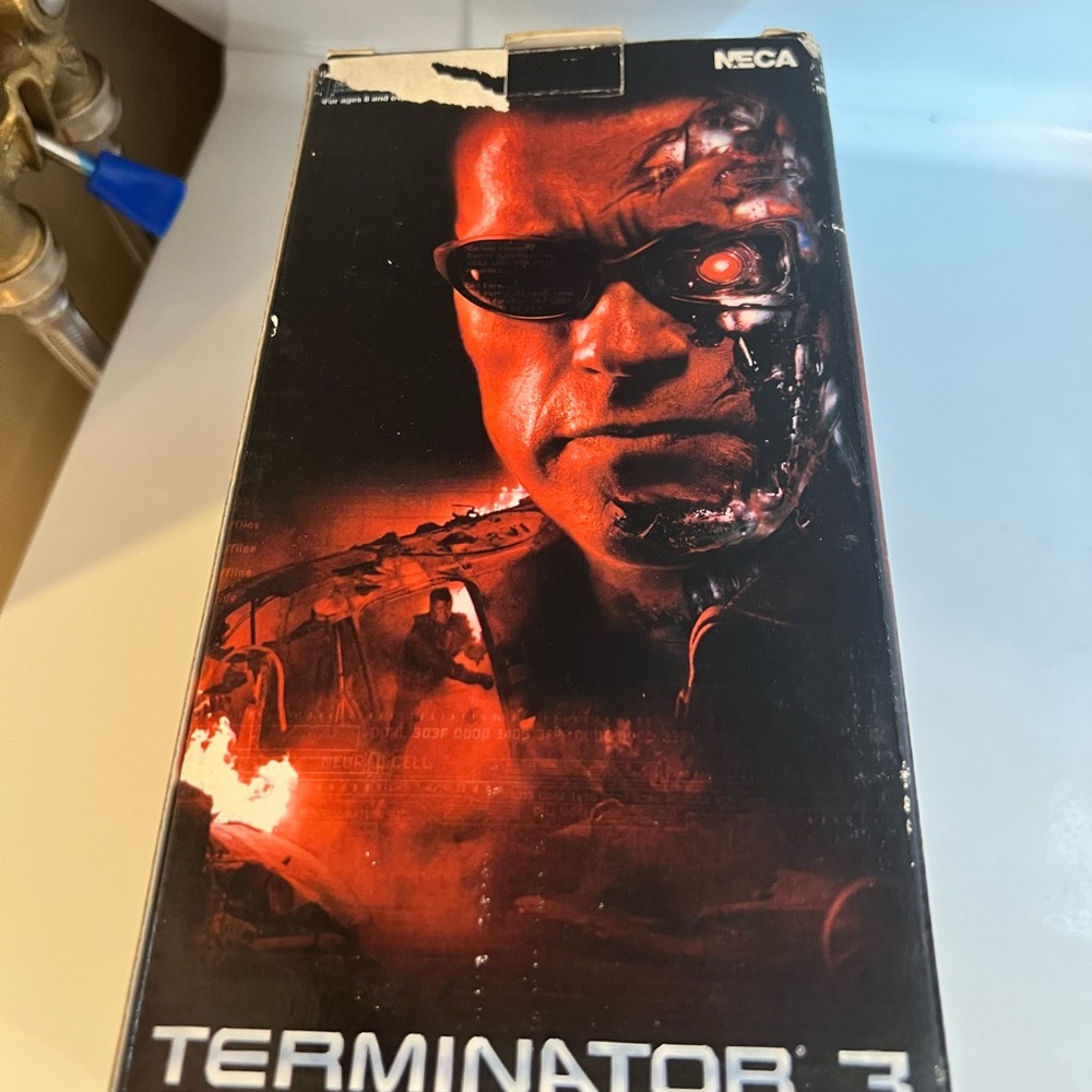 The Terminator Bobblehead - Picture 5 of 5